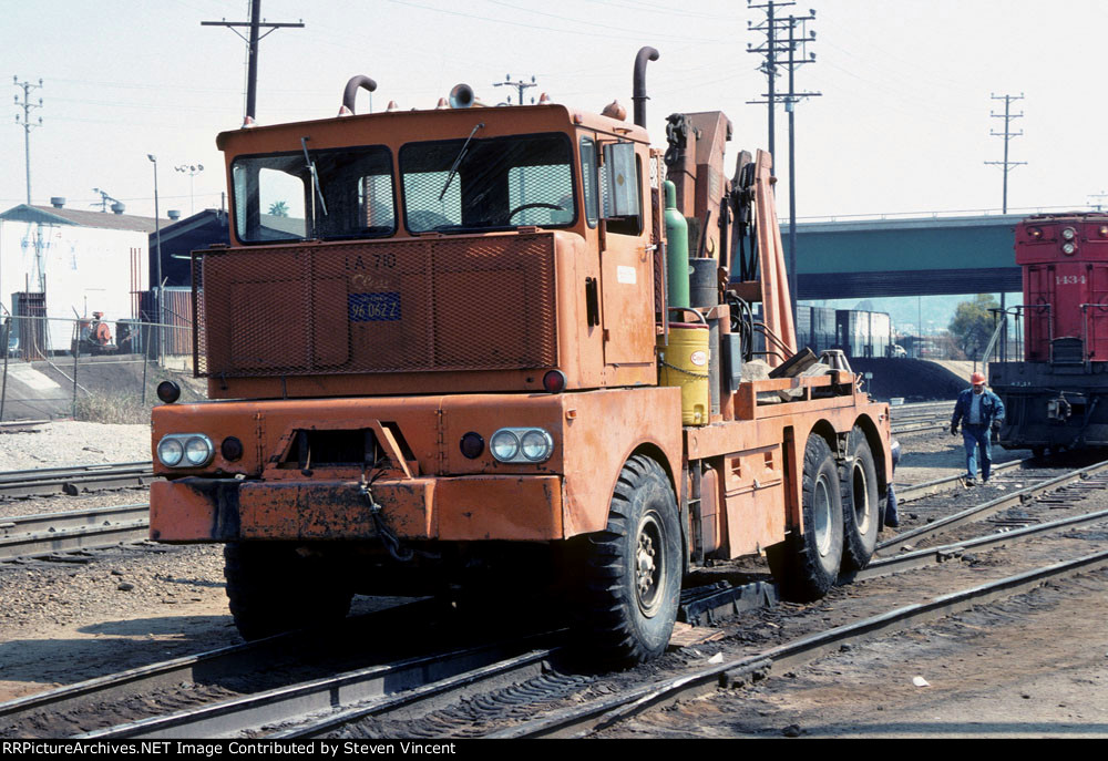 Southern Pacific truck with crane SP LA 710